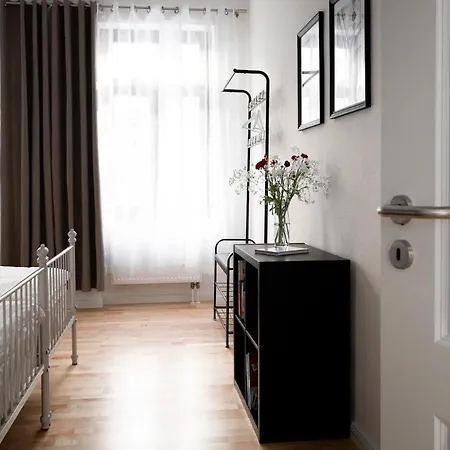 Apartment Deluxe With Balcony Near Stadium & *